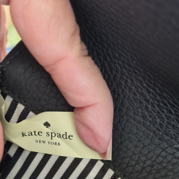 Kate Spade Scalloped Edge Black Textured Wallet - Picture 7 of 9